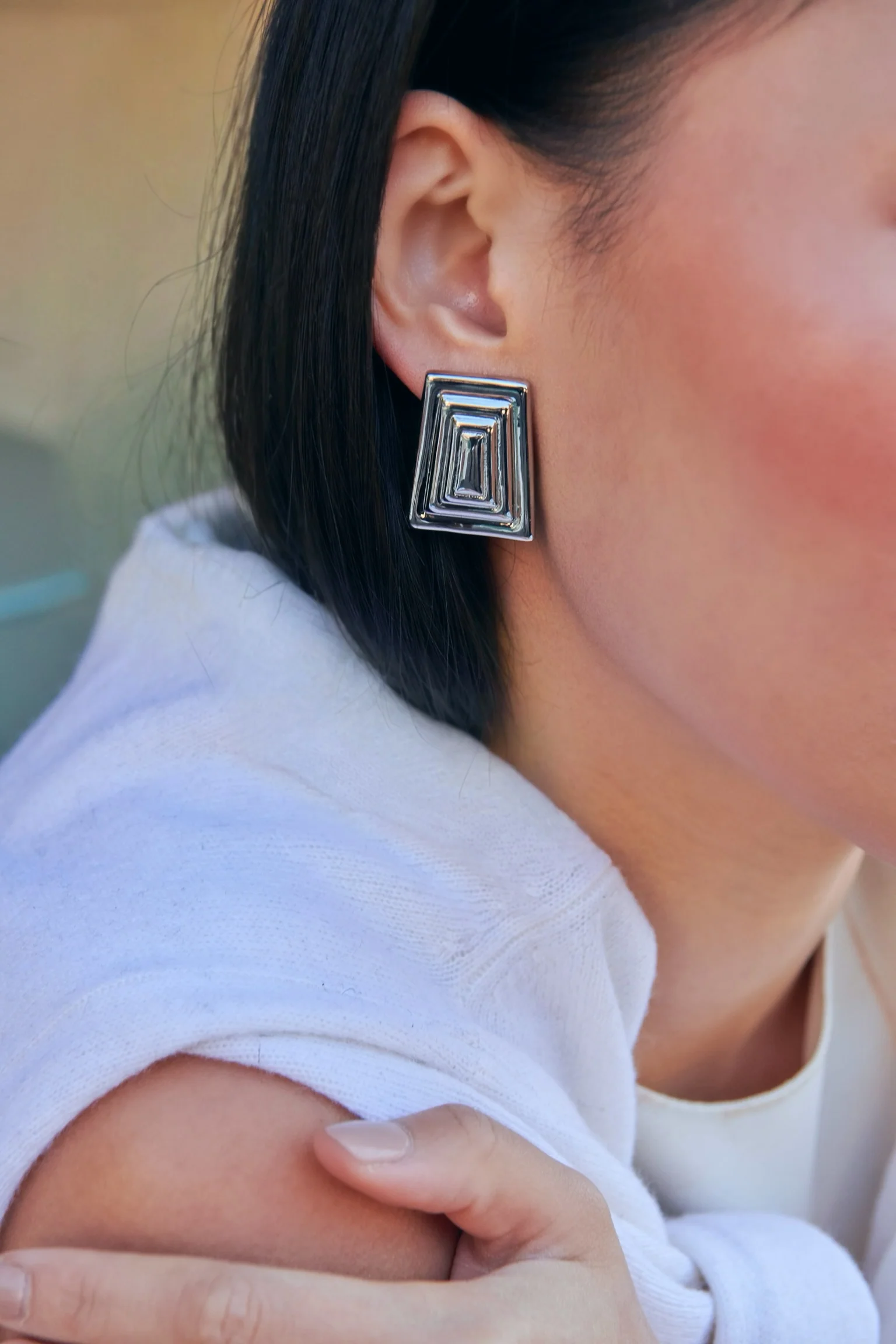 THE ÒLÓ EARRINGS - Image 12